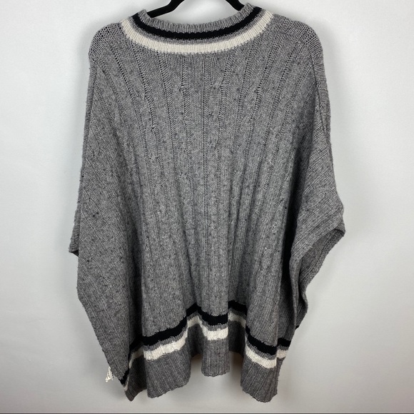 UGG Weslynn Poncho Sweater - Picture 5 of 8